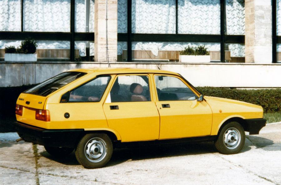  Dacia 1325 Liberta 1990 года  (фото 1 из 2)